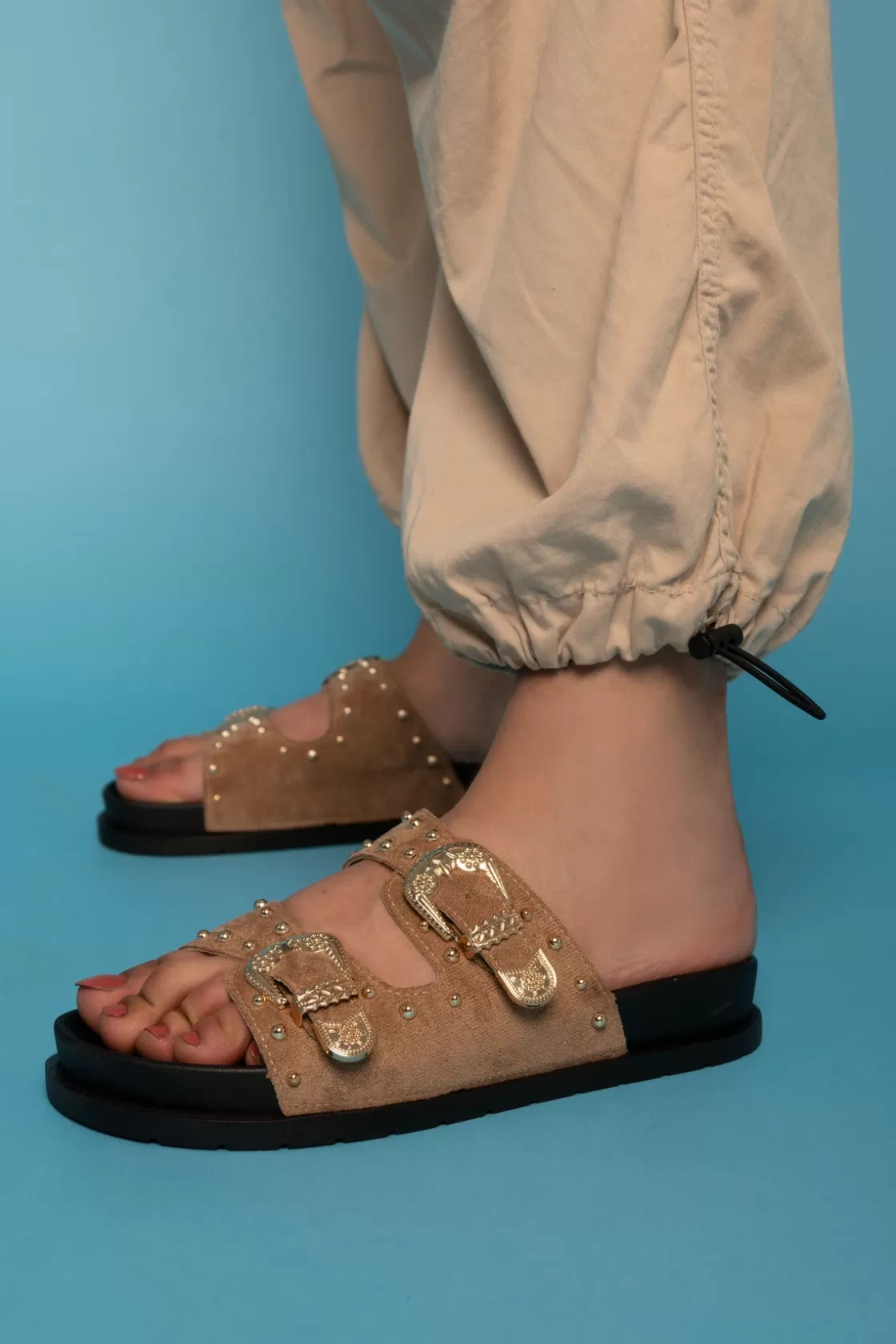 Sandals*BREE Vintage Charm Sandals - Camel